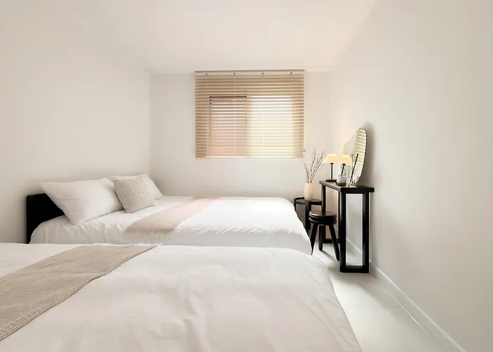 Private Gangnam Free Early Check-in And Luggage Storage 5 Min To Station And Clinics * Сеул